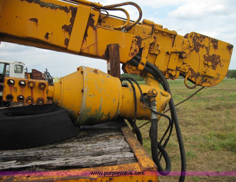 image for item 3161 1969 Ford 750 truck with utility equipment bed and hydraulic drill