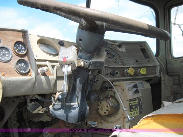 image for item 3166 1978 Mack semi truck