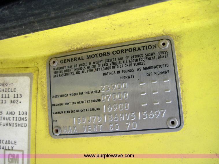 image for item 3168 1987 GMC 7000 truck