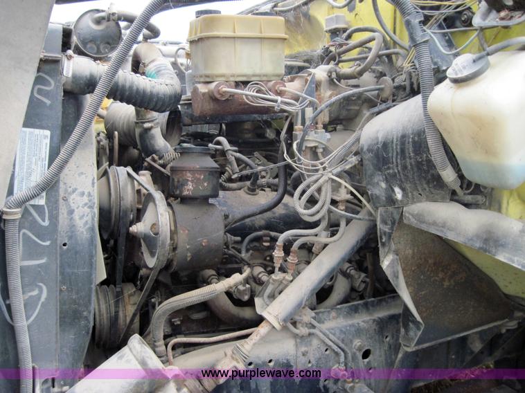 image for item 3168 1987 GMC 7000 truck