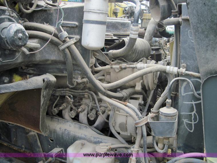 image for item 3168 1987 GMC 7000 truck