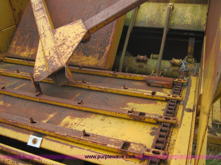 image for item 3169 Big bale hay processors