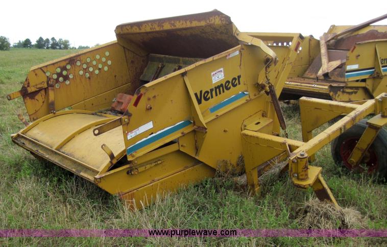 image for item 3169 Big bale hay processors