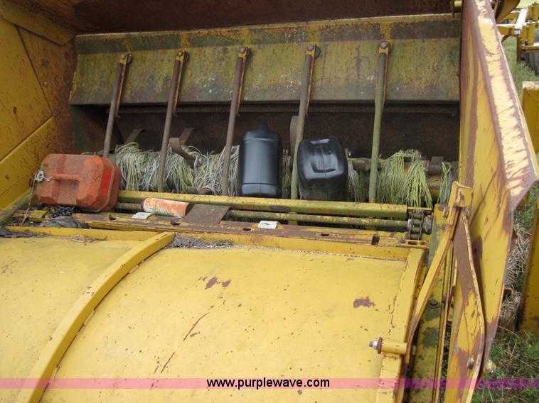 image for item 3169 Big bale hay processors