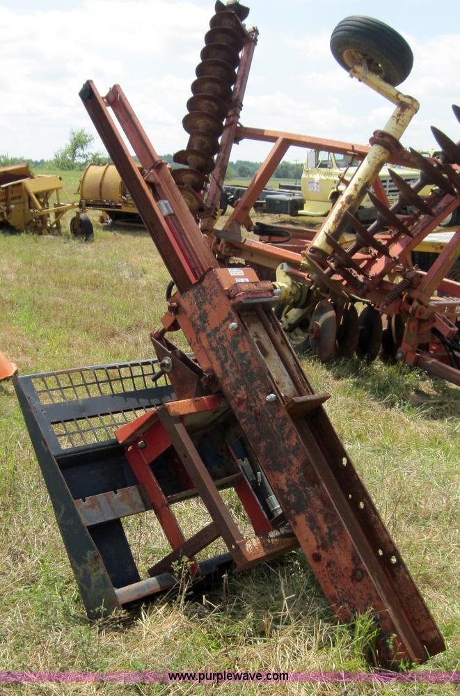 image for item 3175 Shaver hydraulic post driver skid steer attachment