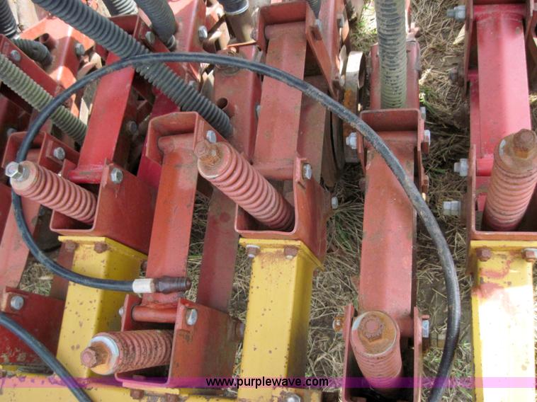 image for item 3178 Bermeer Haybuster 9' drill