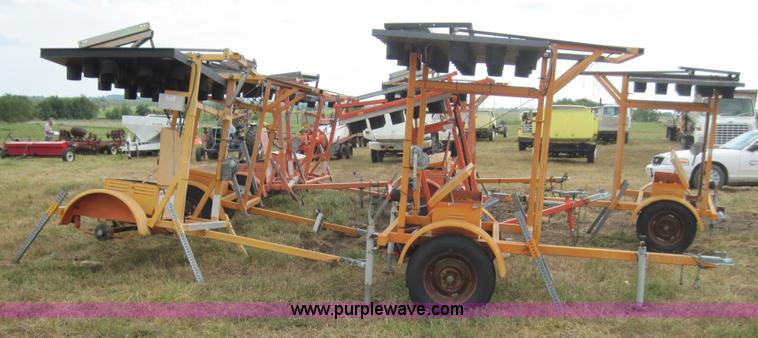 image for item 3183 (9) arrow board directional signs