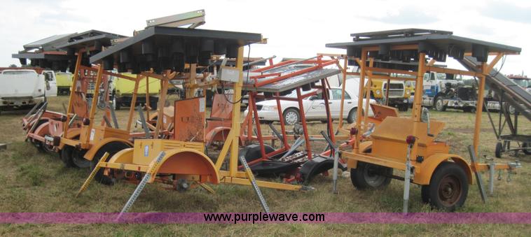 image for item 3183 (9) arrow board directional signs