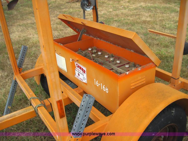 image for item 3183 (9) arrow board directional signs