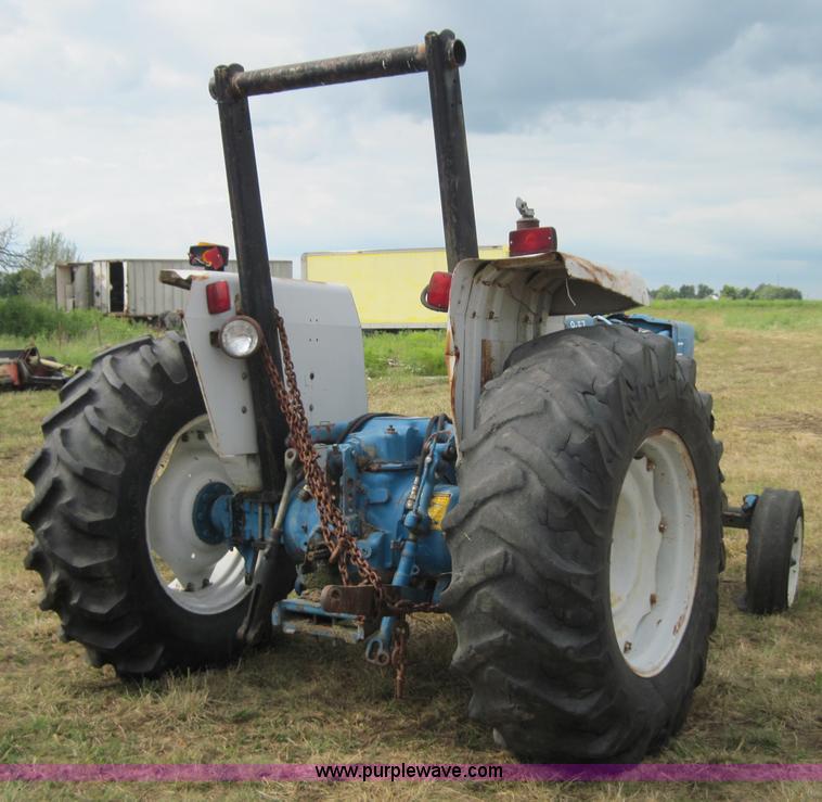image for item 3188 Ford 5900 tractor