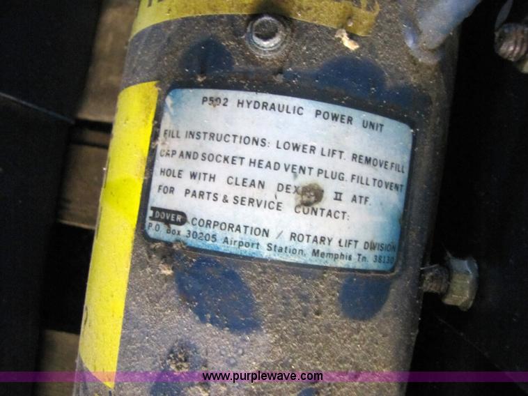 image for item 3200 Rotary two post car lift