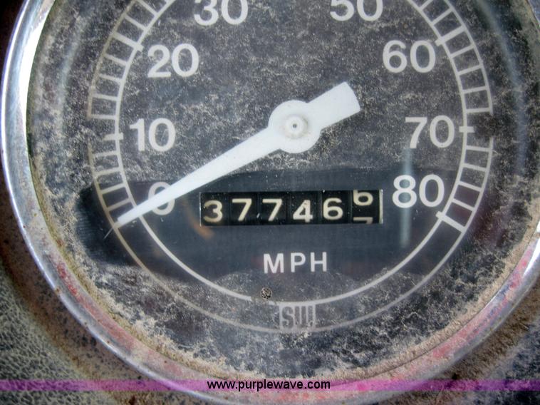 image for item 4015 1977 Ford 9000 semi truck