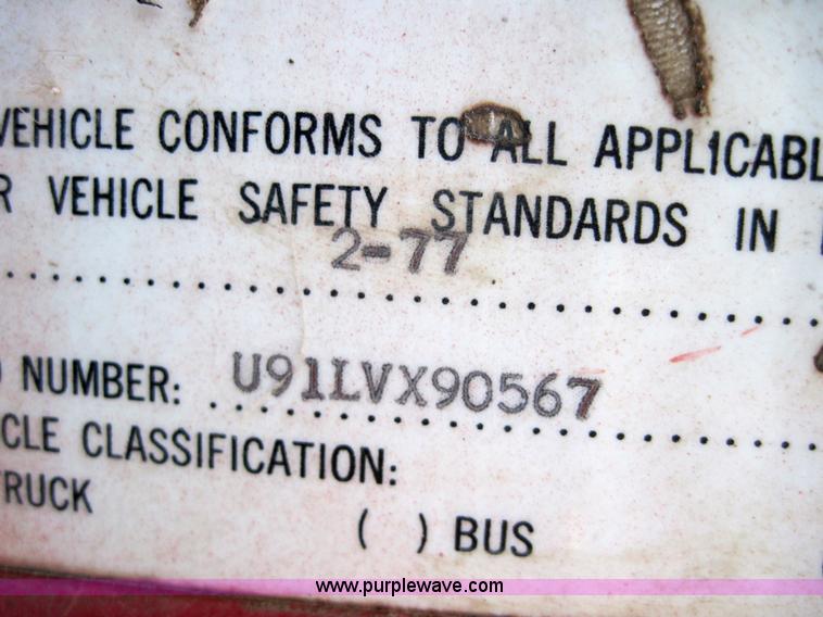 image for item 4015 1977 Ford 9000 semi truck