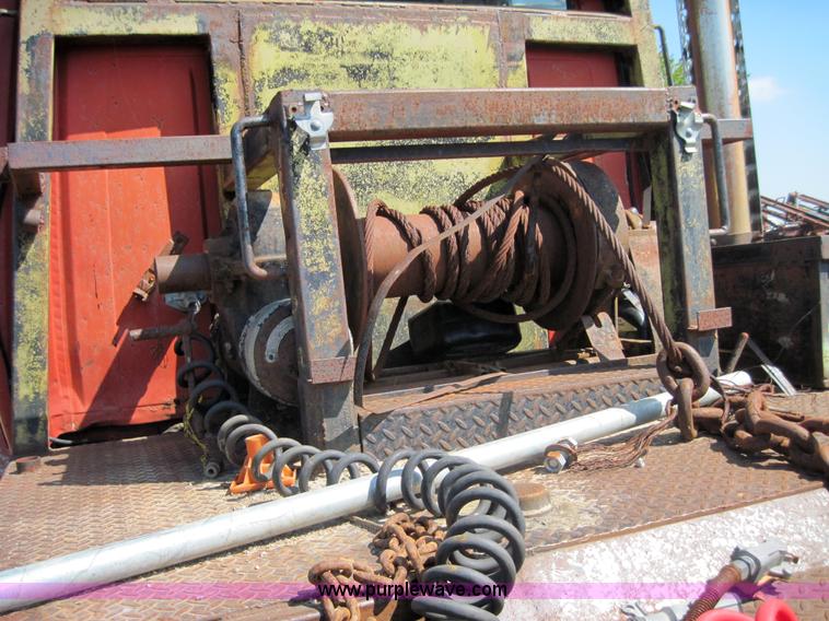 image for item 4015 1977 Ford 9000 semi truck