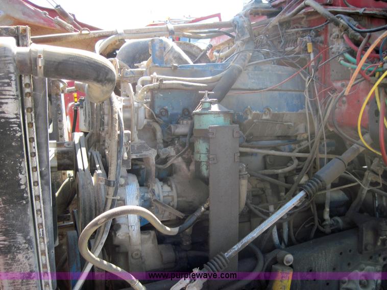 image for item 4015 1977 Ford 9000 semi truck