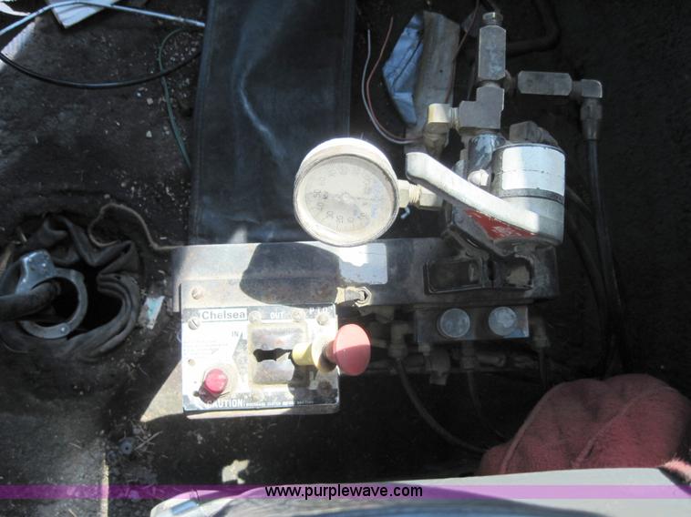 image for item 4017 1987 Ford LTL9000 semi truck