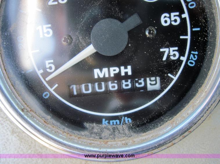 image for item 4017 1987 Ford LTL9000 semi truck