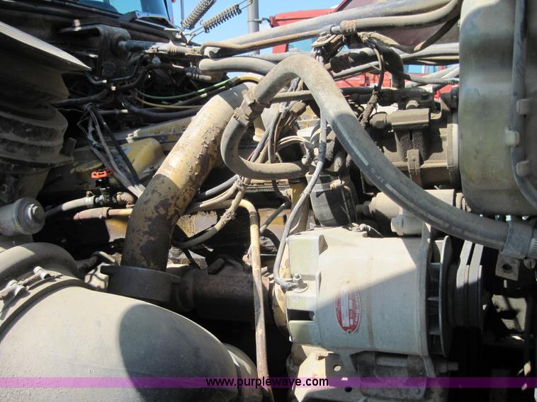 image for item 4017 1987 Ford LTL9000 semi truck