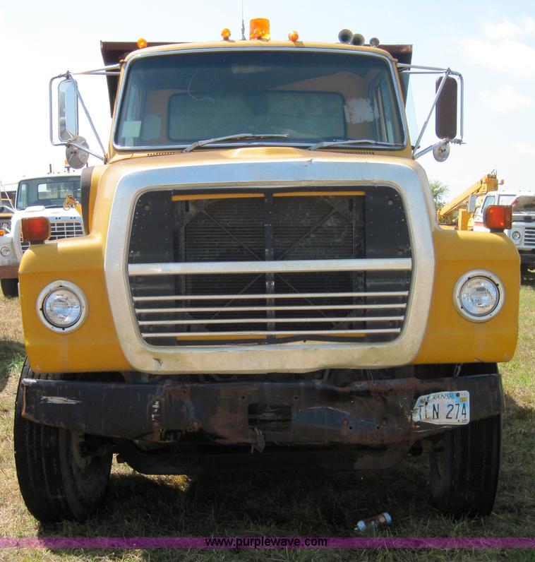 image for item 4019 1978 Ford truck with dump bed