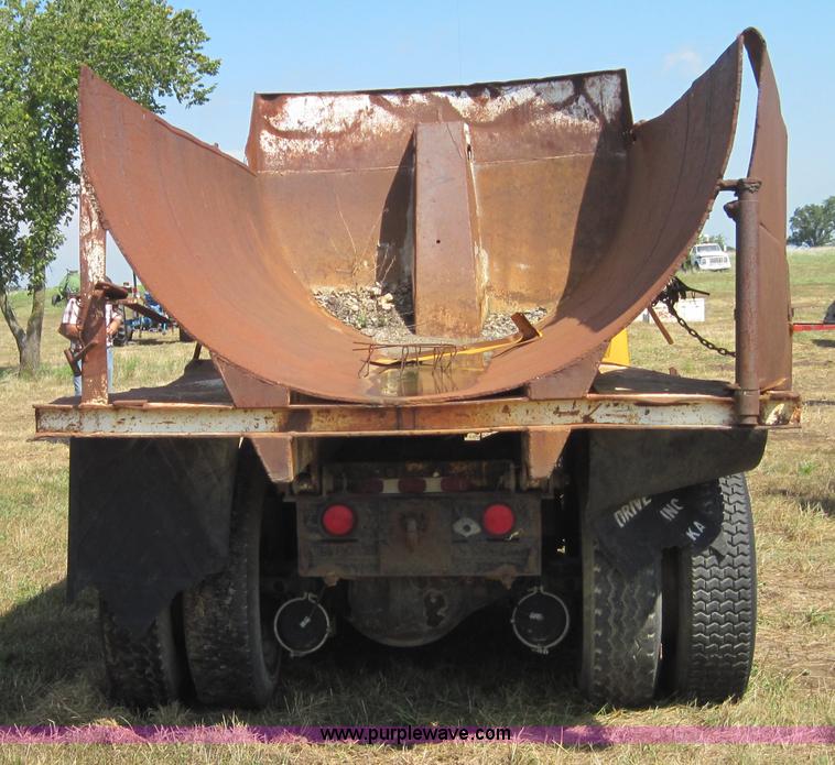 image for item 4019 1978 Ford truck with dump bed