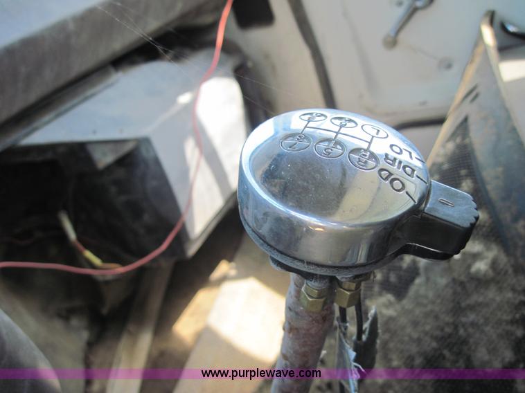 image for item 4021 1979 Ford 7000 truck with dump bed