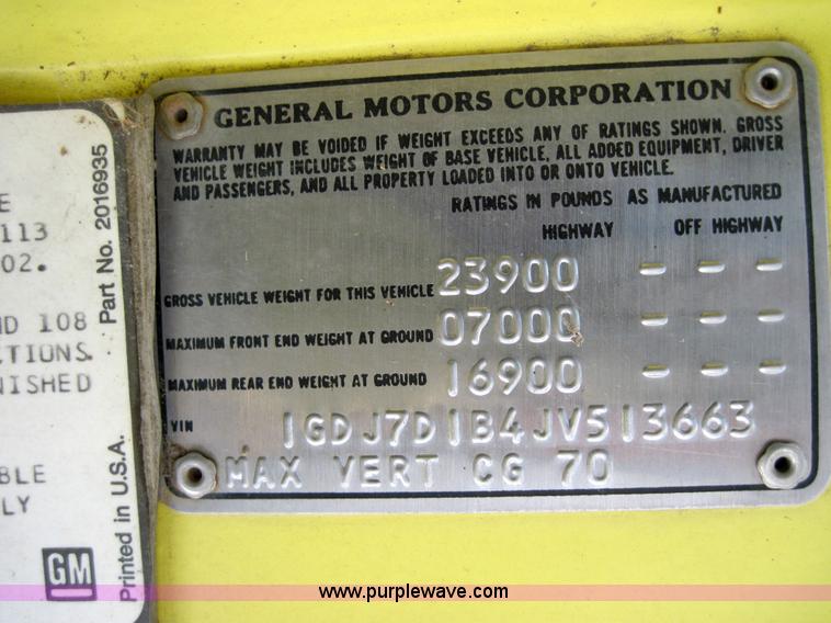 image for item 4022 1988 GMC 7000 cab and chassis