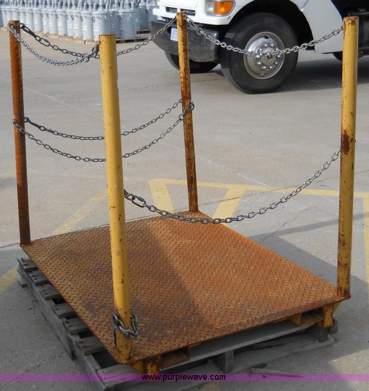 image for item 5018 Four post forklift platform