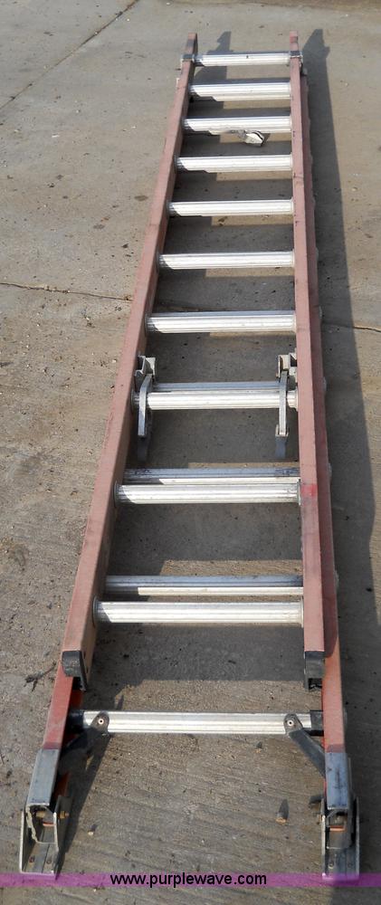image for item 5020 18' fiberglass extension ladder