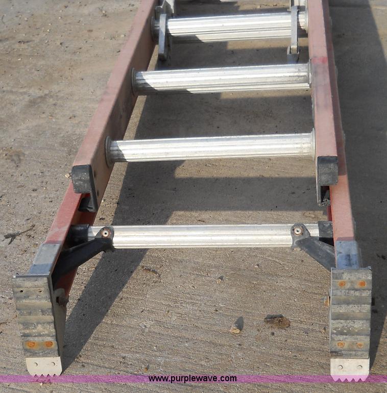 image for item 5020 18' fiberglass extension ladder