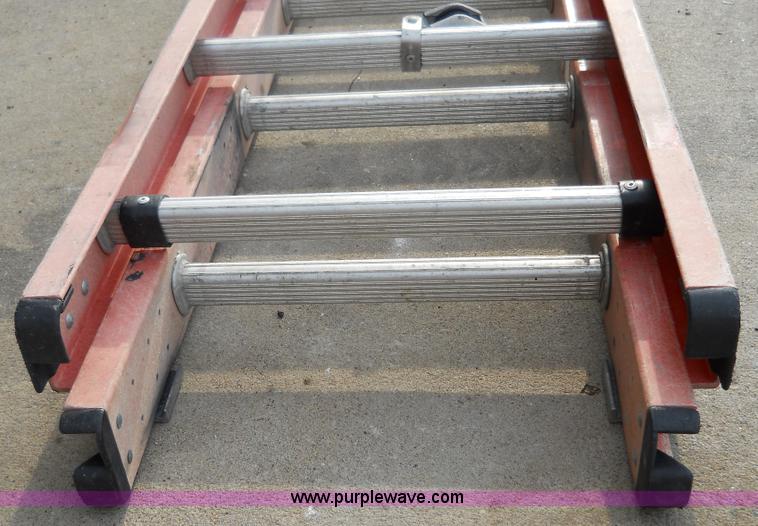 image for item 5020 18' fiberglass extension ladder