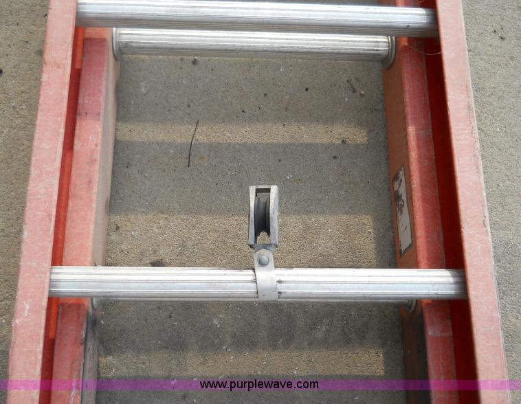 image for item 5020 18' fiberglass extension ladder