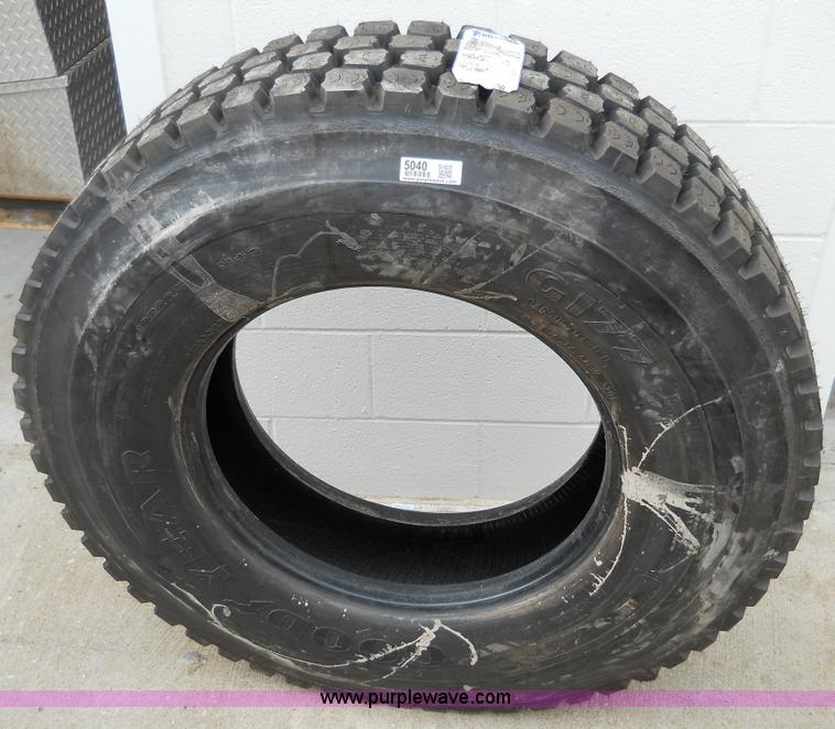 image for item 5040 Goodyear tire