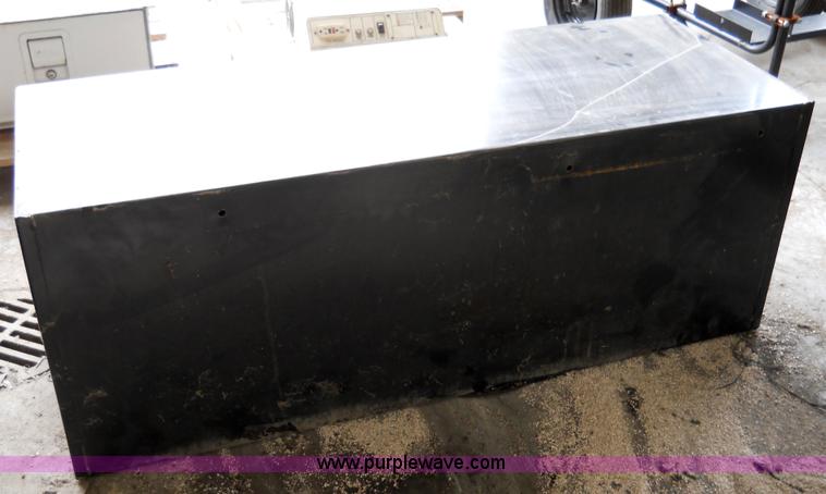 image for item 5046 Black tool box