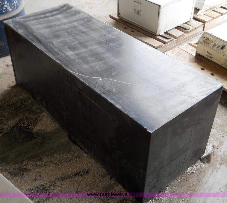 image for item 5046 Black tool box