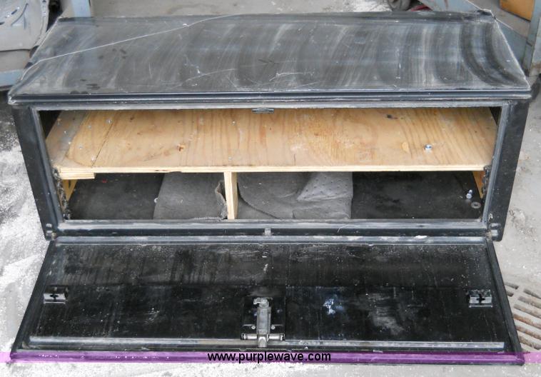 image for item 5046 Black tool box