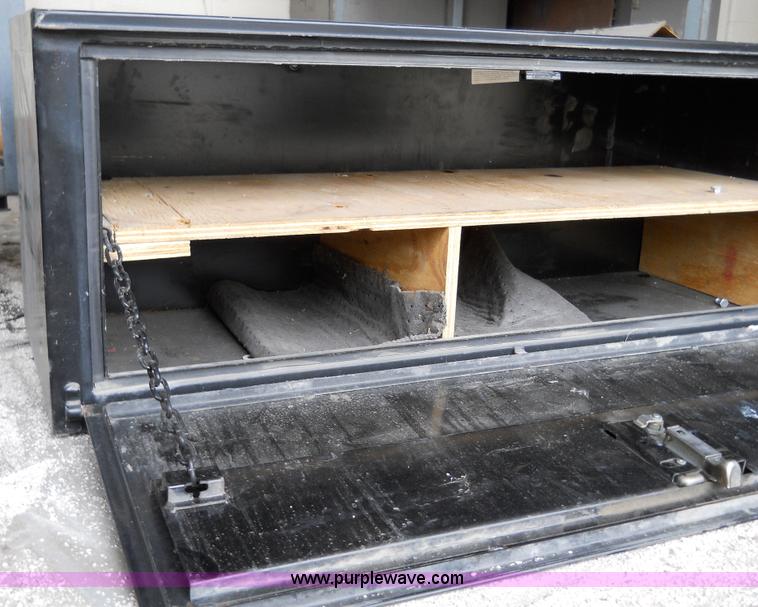 image for item 5046 Black tool box