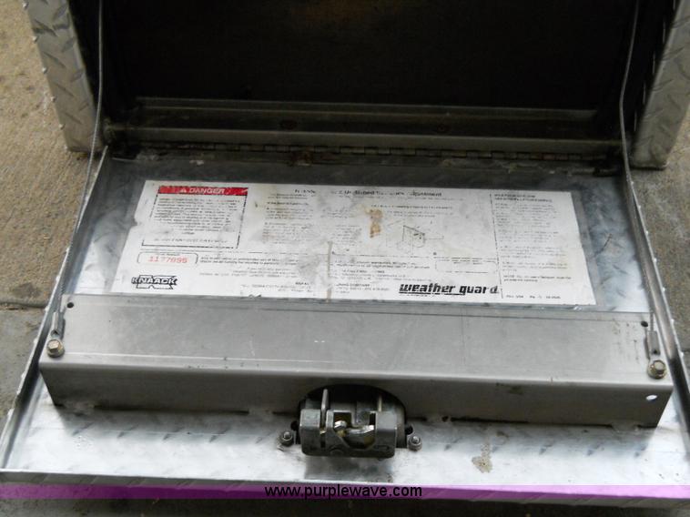 image for item 5058 Aluminum box