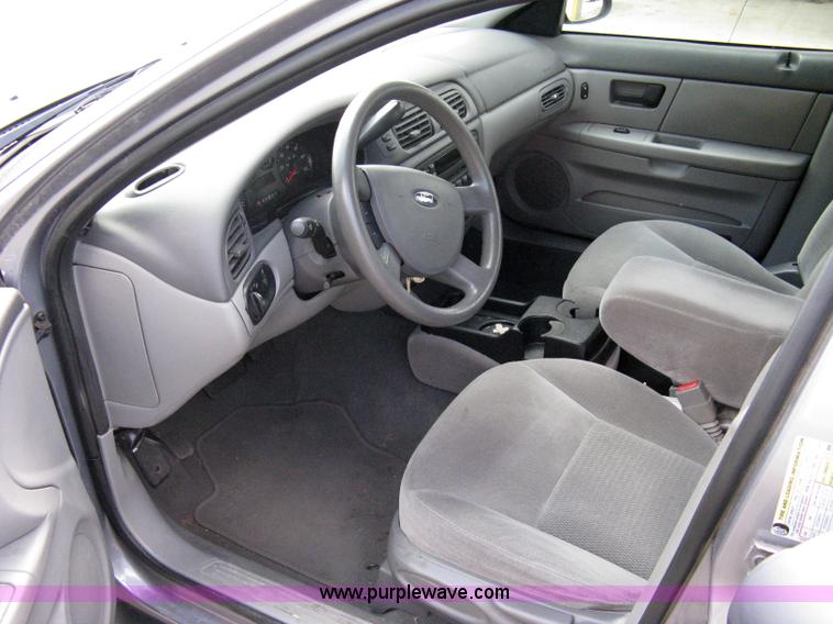 image for item 5115 2007 Ford Taurus SE