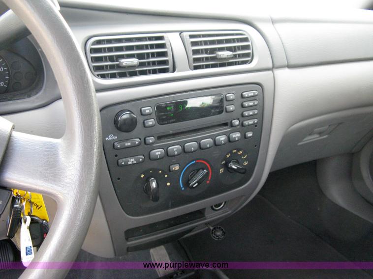 image for item 5115 2007 Ford Taurus SE