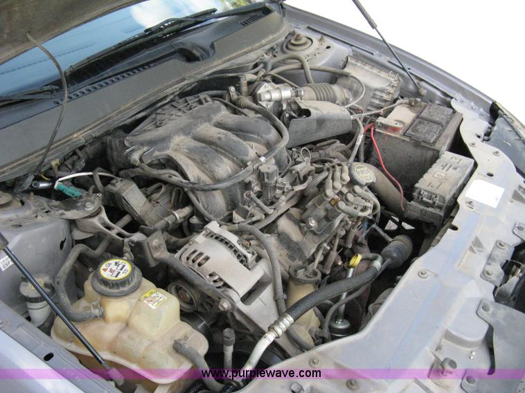 image for item 5115 2007 Ford Taurus SE