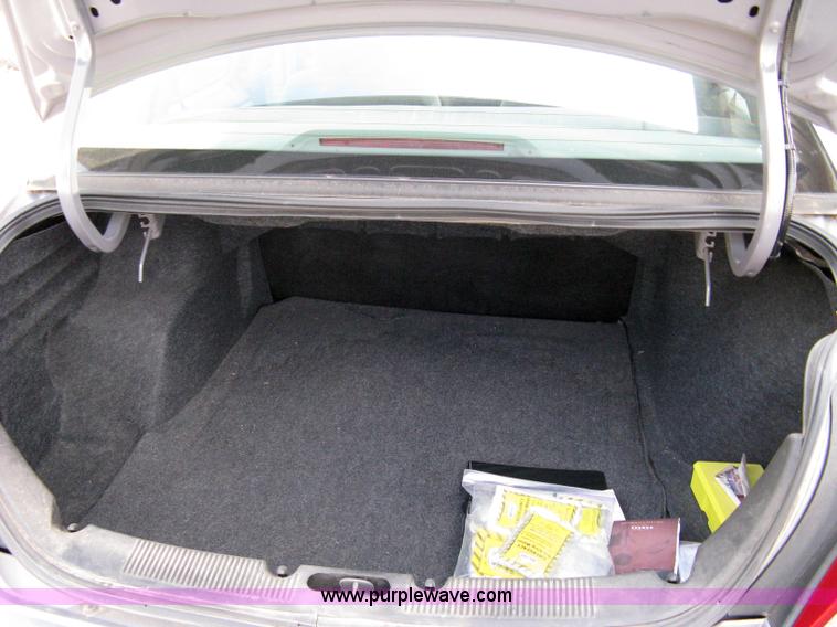 image for item 5115 2007 Ford Taurus SE