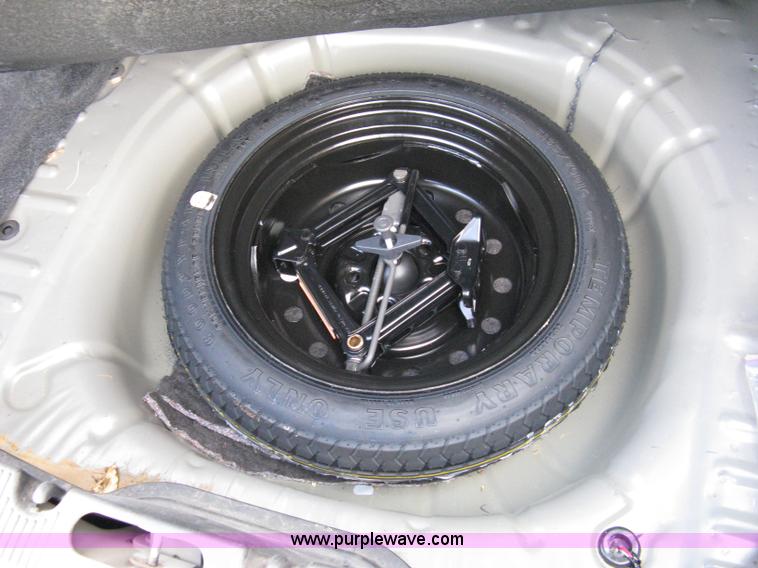 image for item 5115 2007 Ford Taurus SE