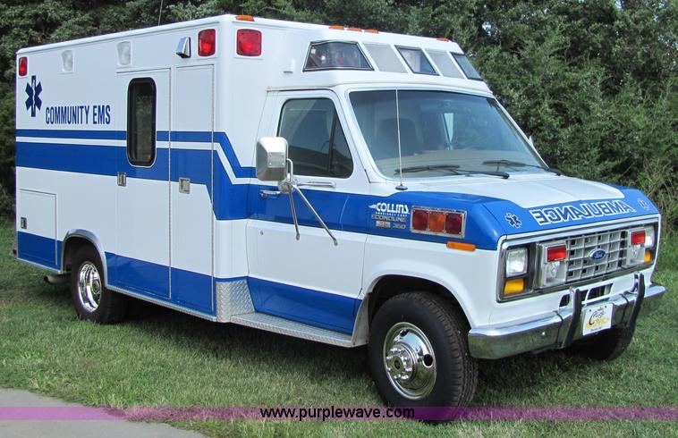 image for item 6840 1988 Ford Econoline E350XL ambulance