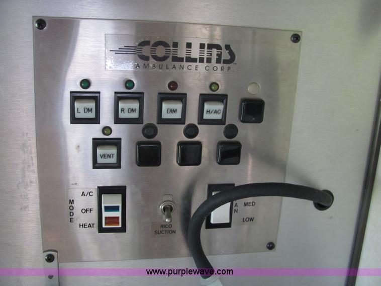 image for item 6840 1988 Ford Econoline E350XL ambulance