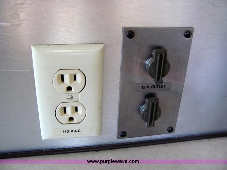 image for item 6840 1988 Ford Econoline E350XL ambulance