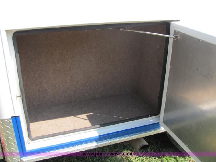 image for item 6840 1988 Ford Econoline E350XL ambulance