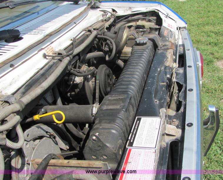 image for item 6840 1988 Ford Econoline E350XL ambulance