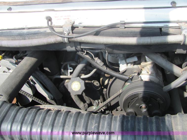 image for item 6840 1988 Ford Econoline E350XL ambulance