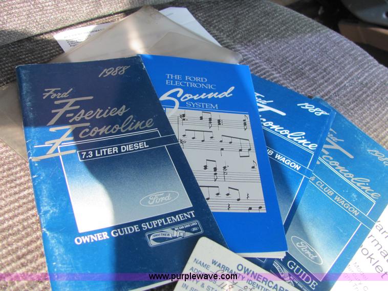 image for item 6840 1988 Ford Econoline E350XL ambulance