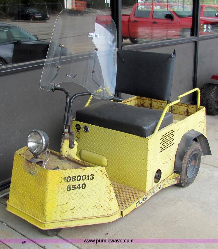 image for item 6952 Three wheel utility vehicle